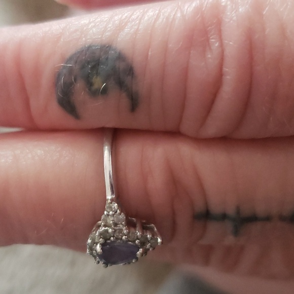 Ring - Picture 3 of 3